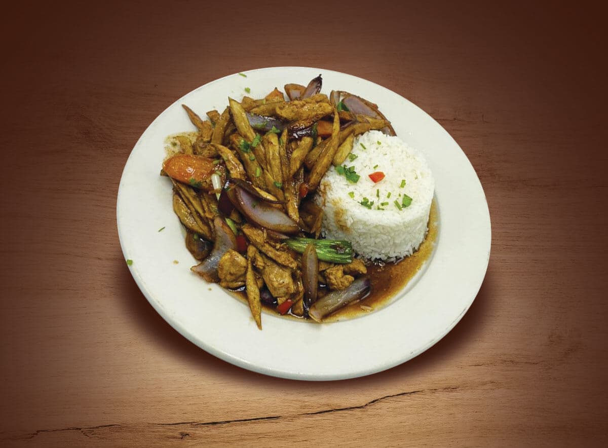 This is how we serve the Lomo Saltado Pollo in our restaurant