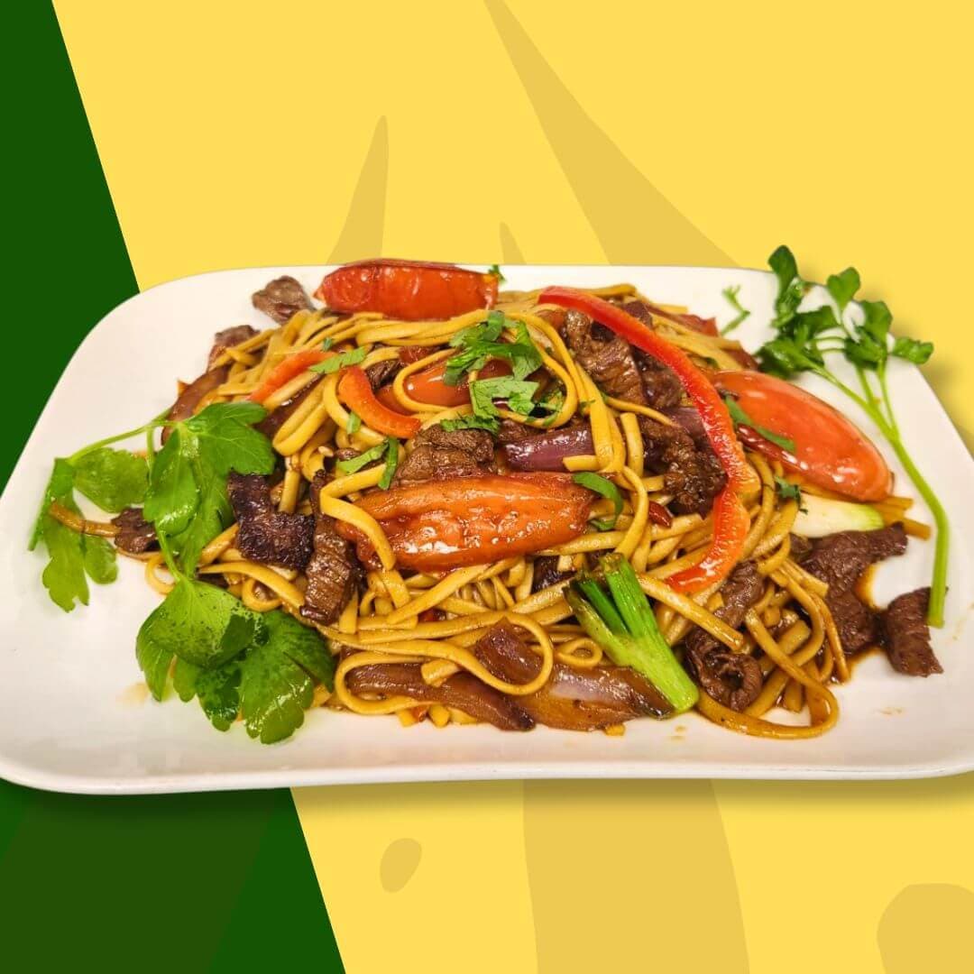 How we serve the Tallarin Saltado De Carne at our restaurant